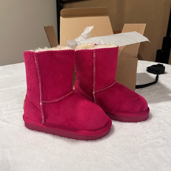 Liv Other - NEW Hot Pink Liv Boots